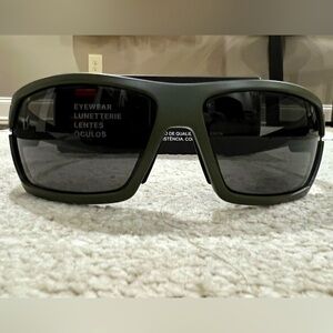 UA Battlewrap Unglasses